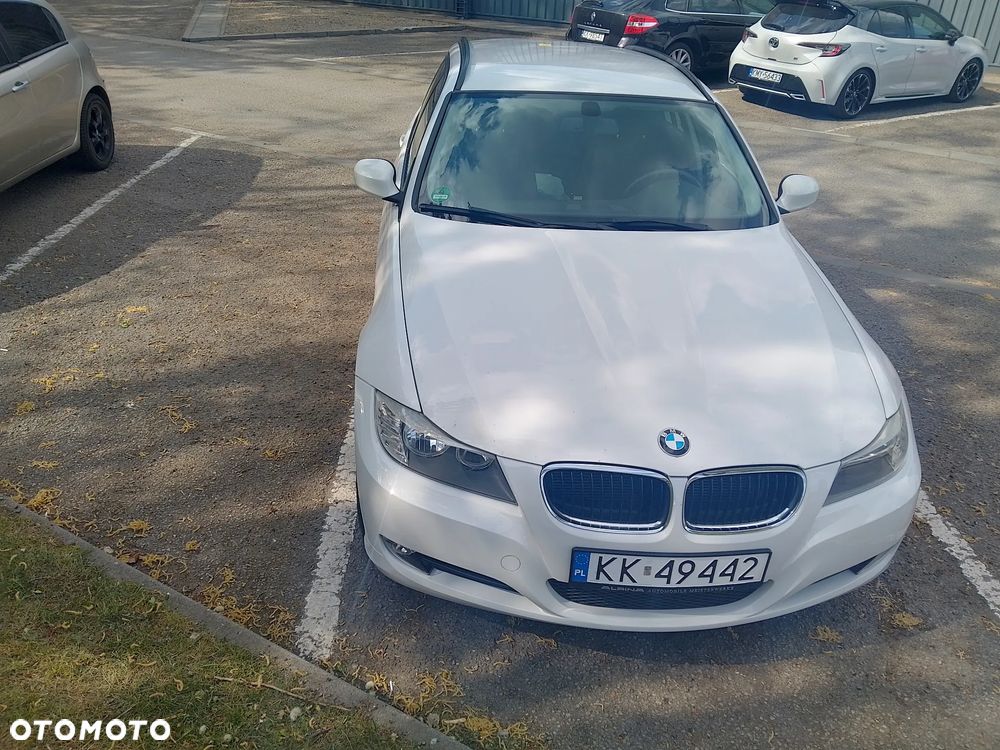 BMW Seria 3 318d DPF - 3