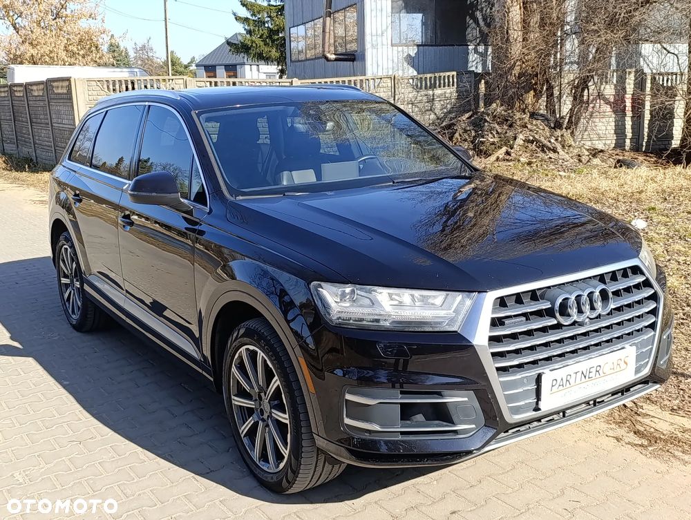 Audi Q7 - 1