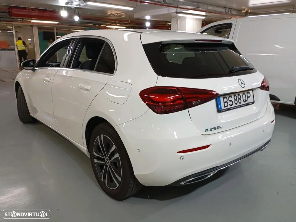 Mercedes-Benz A 250 e - 2