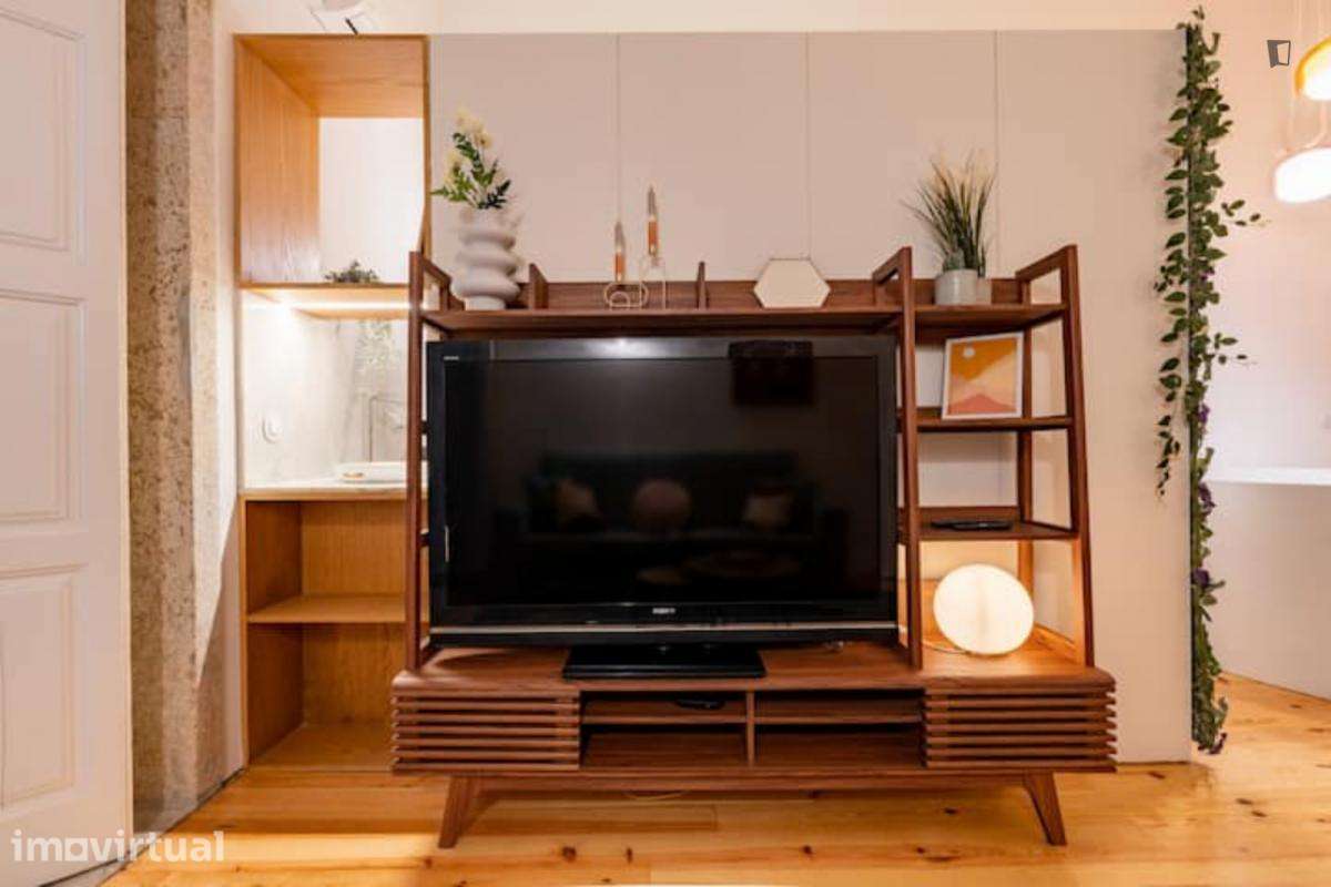 Apartamento com 1 quartos - localizado em Sé Porto - Grande imagem: 3/31