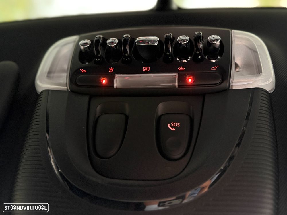 MINI 3 Portas John Cooper Works Aut. - 17