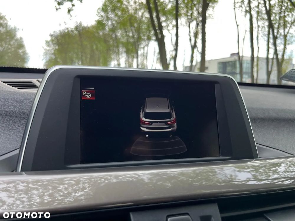 BMW X1 sDrive18d - 10