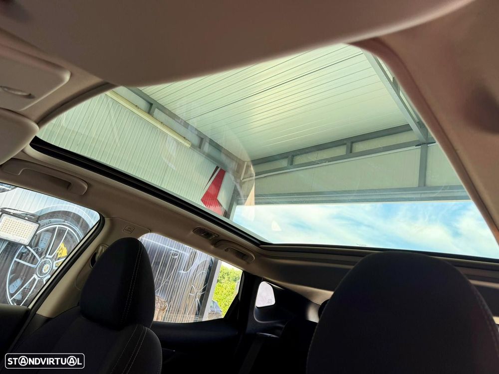 Nissan Qashqai 1.5 dCi N-Connecta 18 - 21