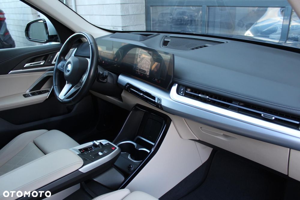 BMW iX1 - 7