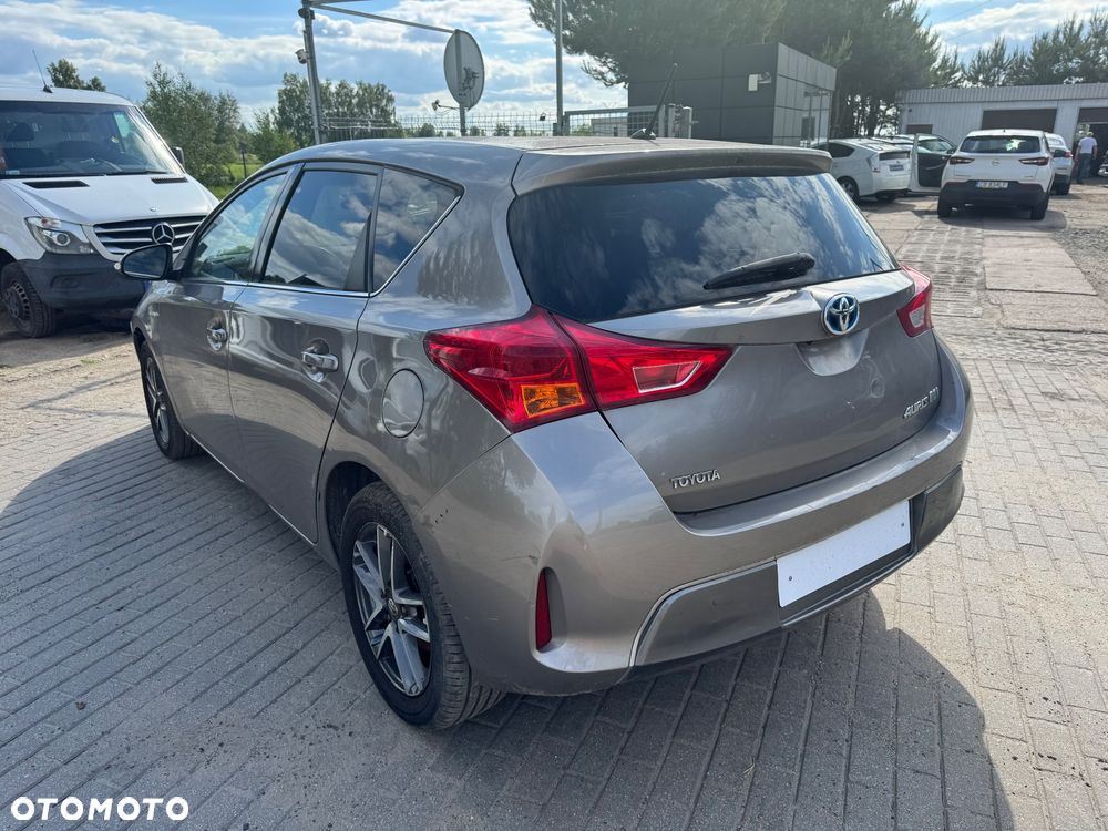Toyota Auris Hybrid 135 Comfort - 2