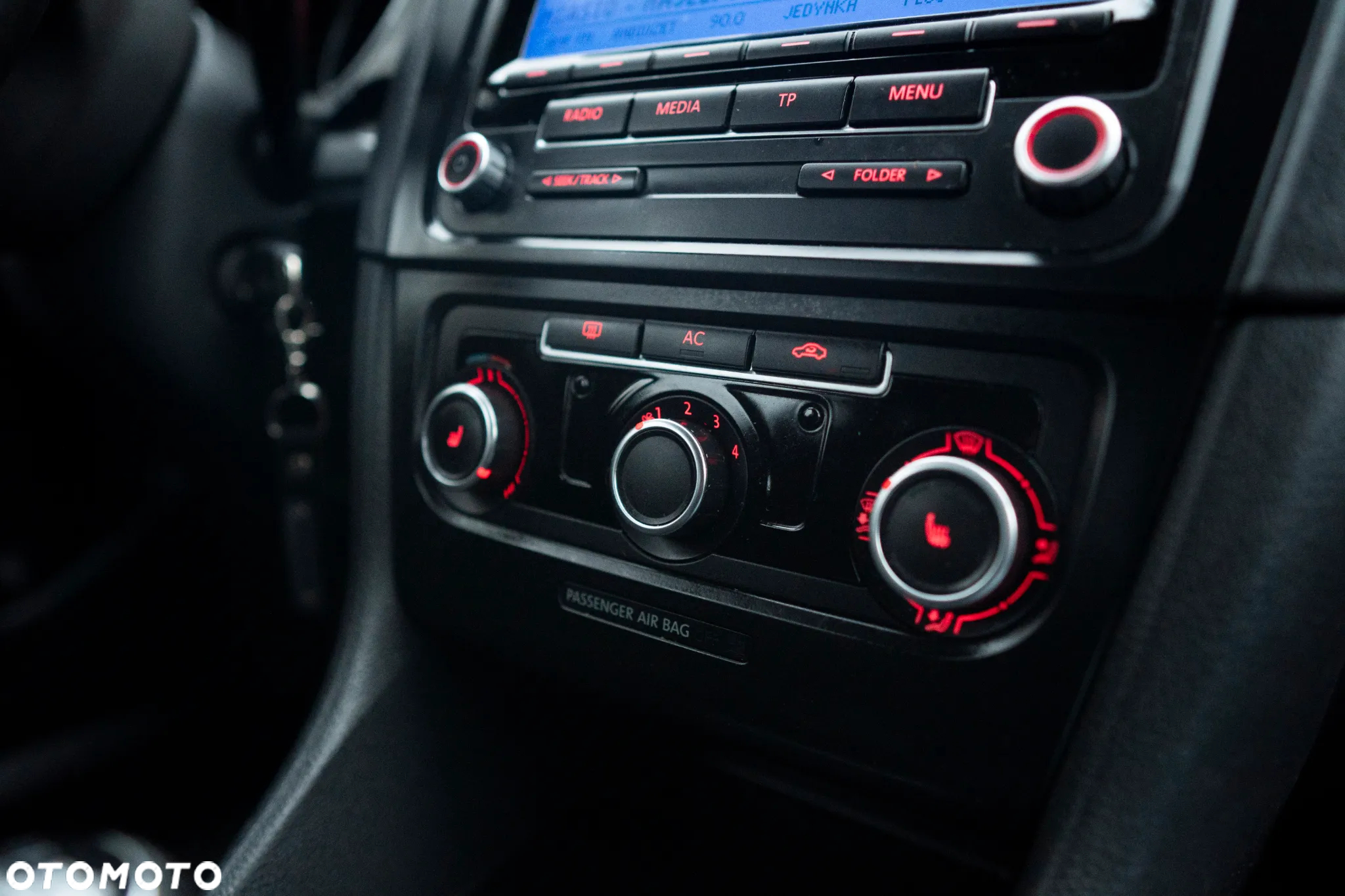 Volkswagen Golf VI 1.6 TDI Trendline - 38