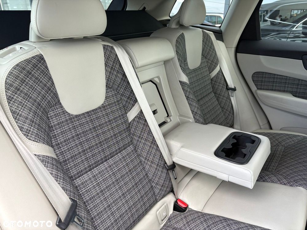 Volvo XC 60 - 16