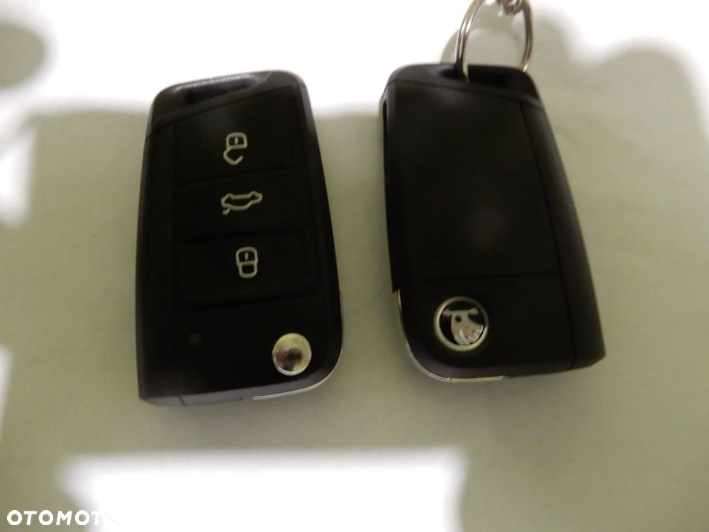 Skoda Kamiq 1.5 TSI Monte Carlo DSG - 32