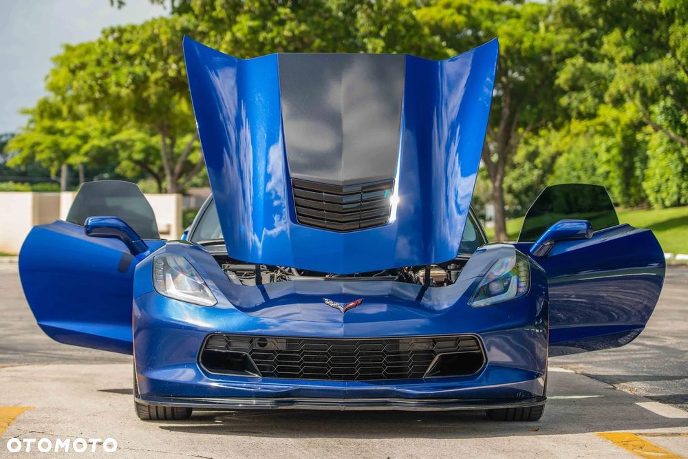 Chevrolet Corvette - 6