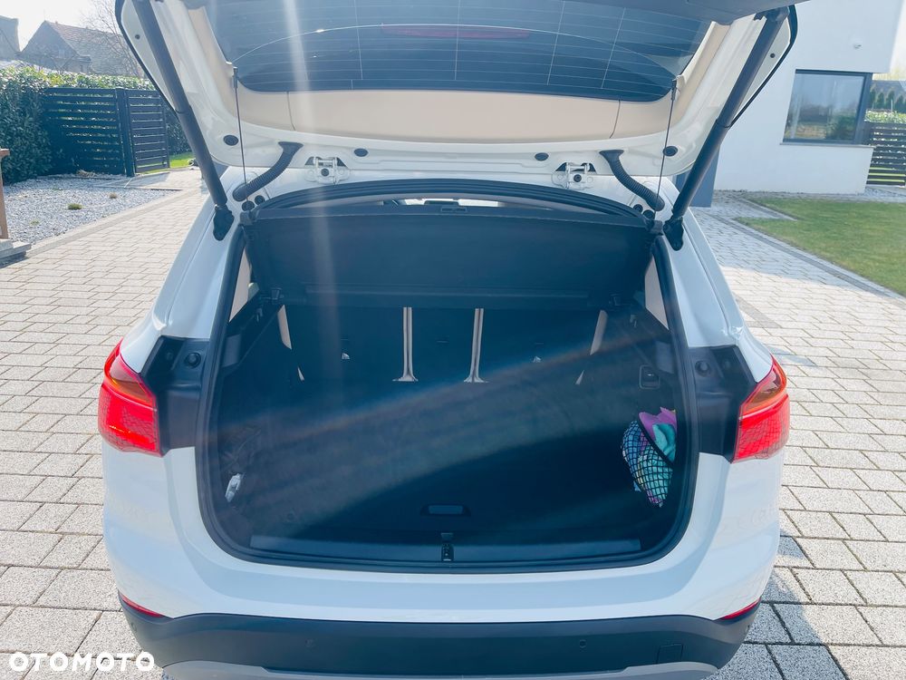 BMW X1 xDrive18d - 13