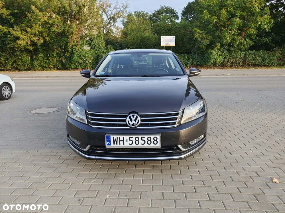 Volkswagen Passat - 9