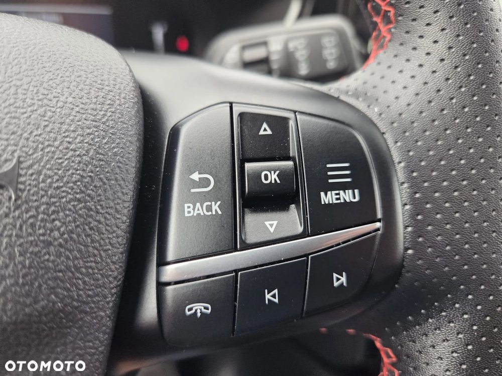 Ford Kuga - 40