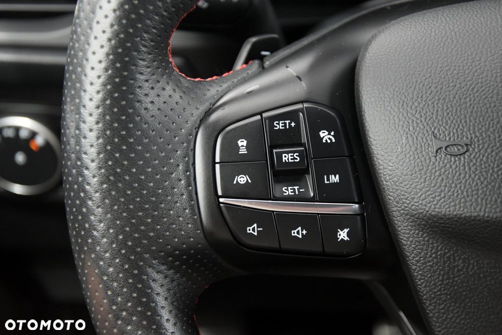 Ford Focus 1.5 EcoBlue STart-Stopp-System ST-LINE - 29