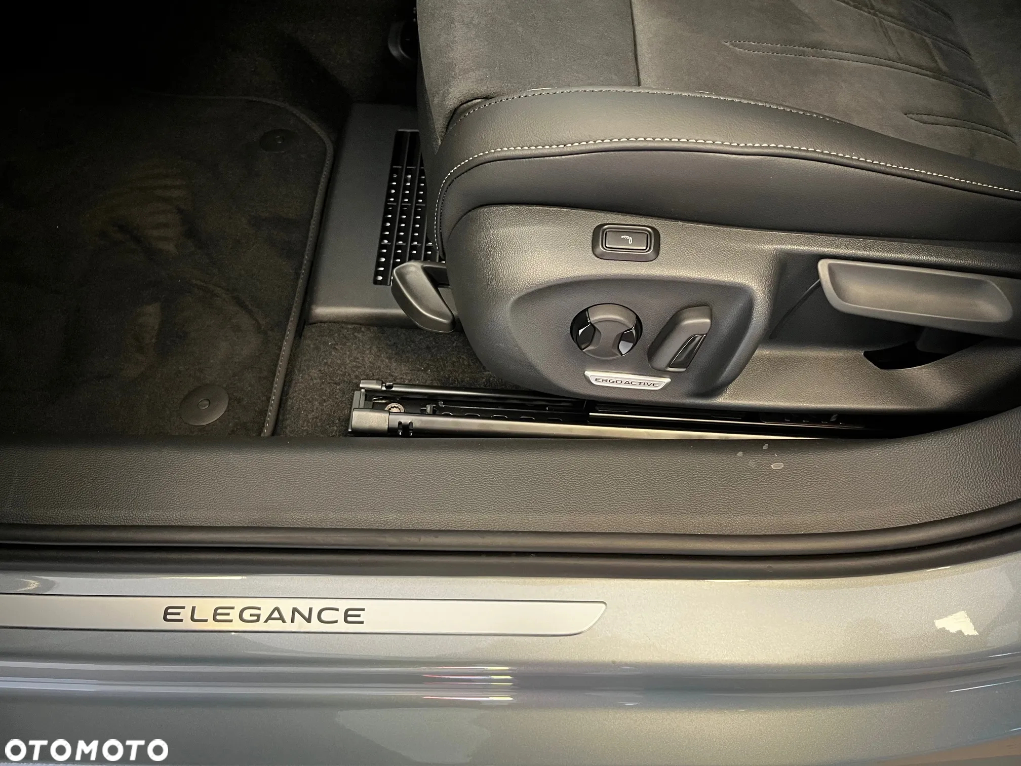 Volkswagen Passat 1.5 TSI EVO Elegance DSG - 4