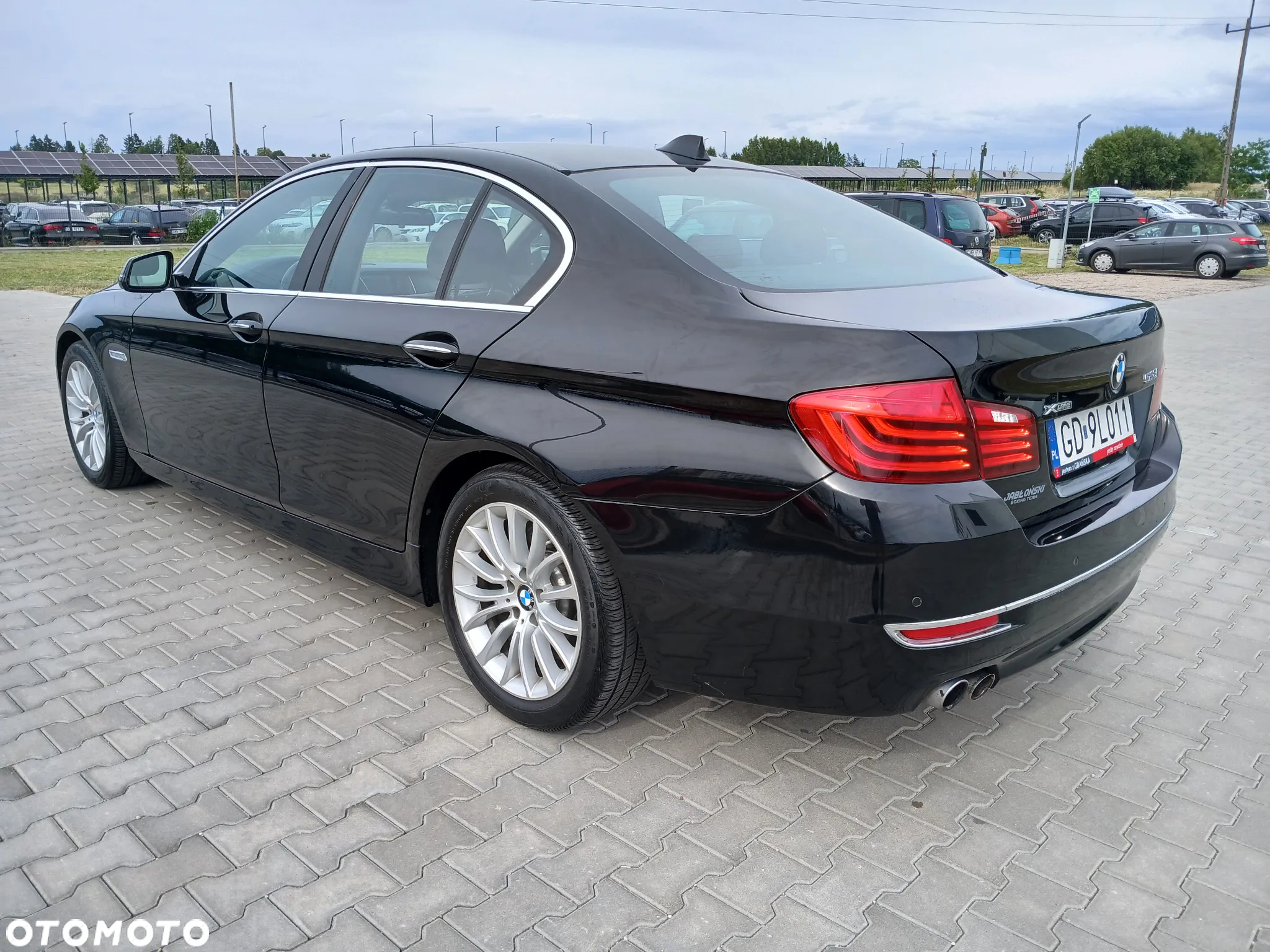 BMW Seria 5 528i xDrive Luxury Line - 6