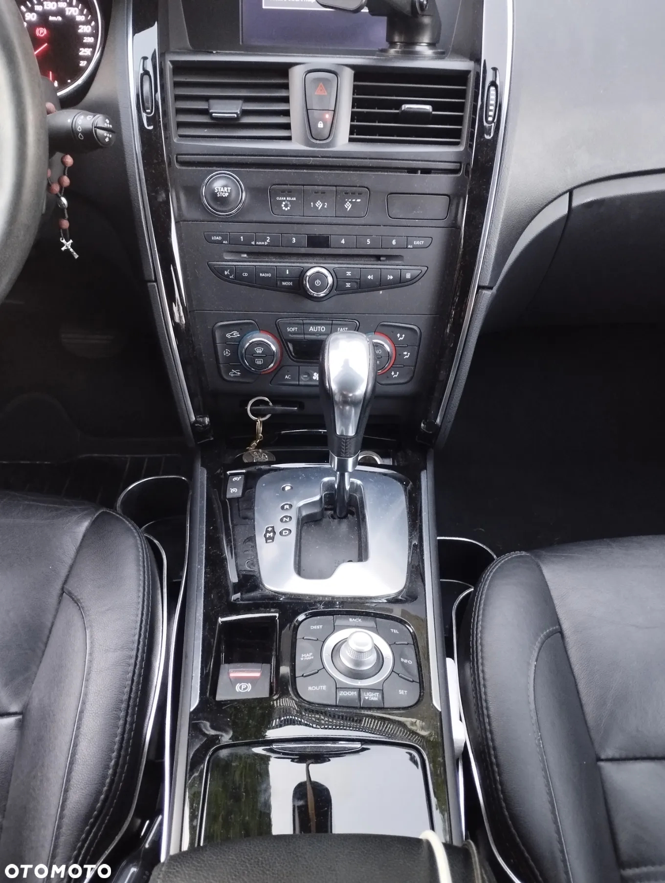 Renault Latitude 2.0 dCi Initiale - 27