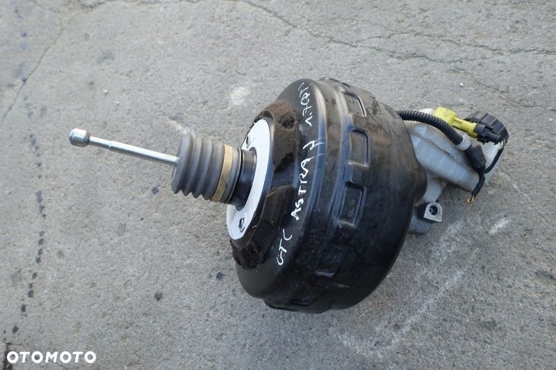 SERWO HAMULCOWE ASTRA J 1,7CDTI - 1