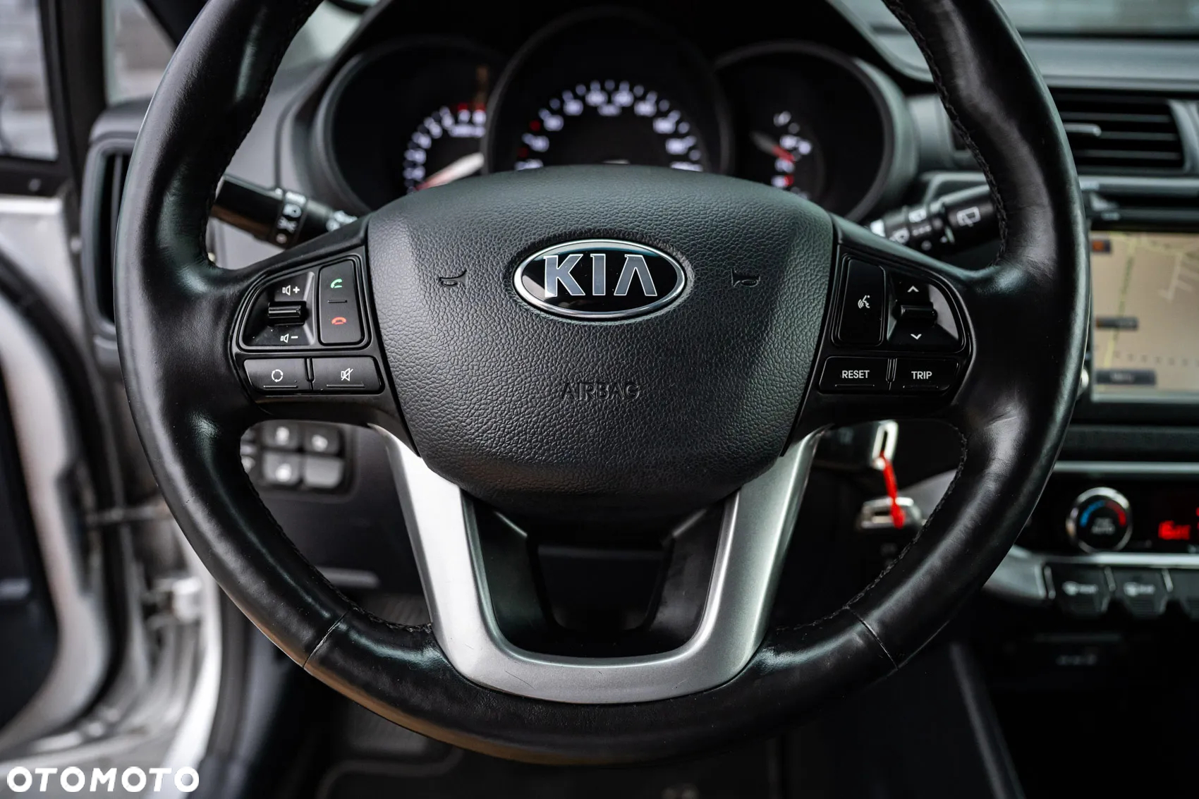 Kia Rio 1.2 Dream Team Edition - 11