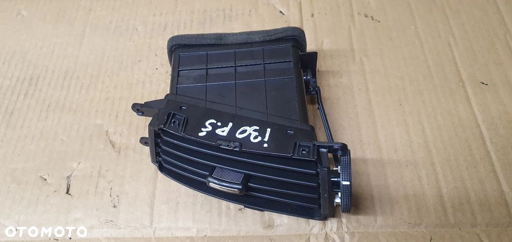 Kratka nawiewu powietrza prawa środkowa Hyundai I30 I 97420-2R000 - 3