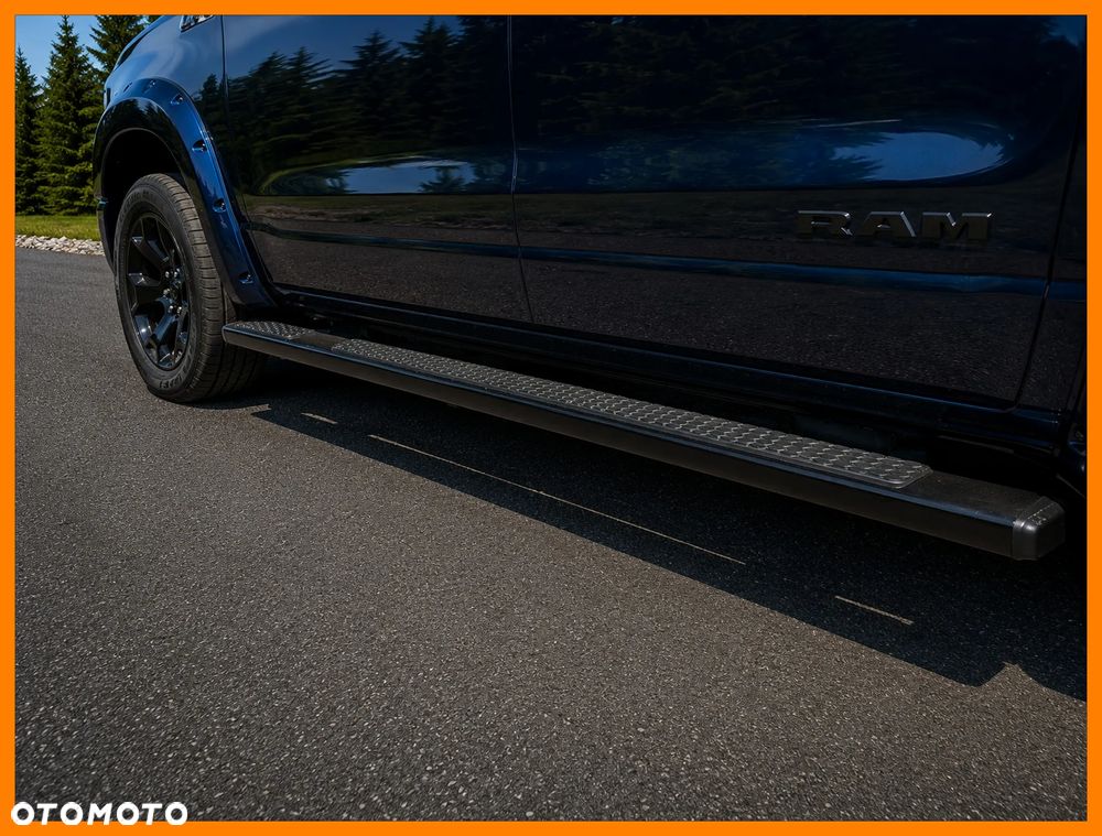 RAM 1500 Crew Cab Shortbed Bighorn - 9