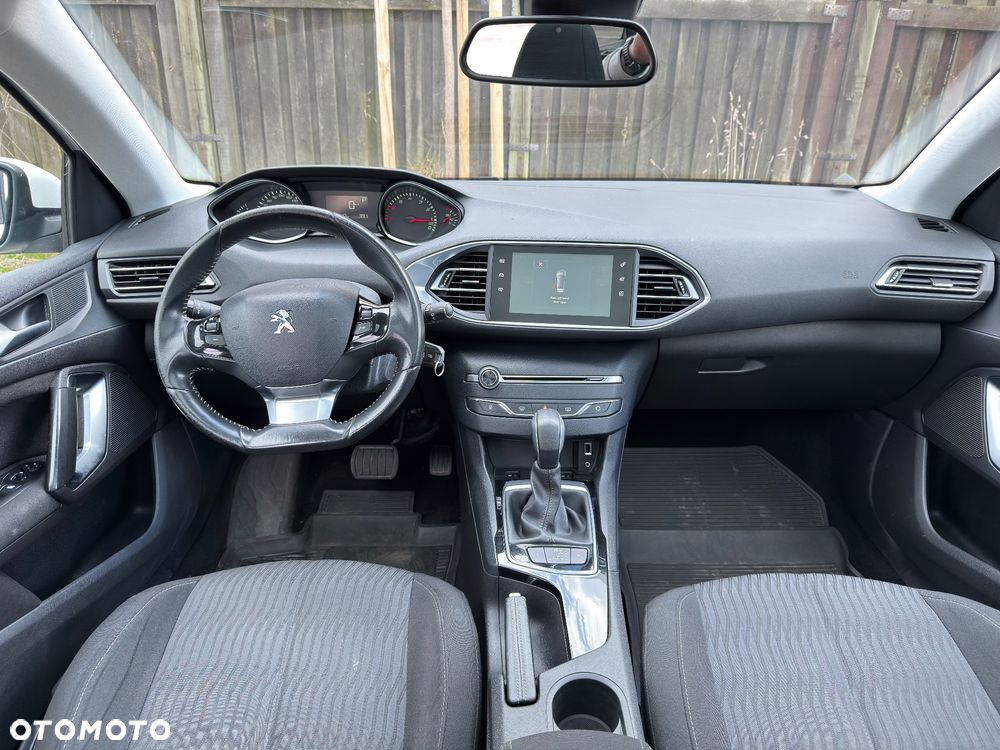 Peugeot 308 1.2 PureTech Active S&S - 11