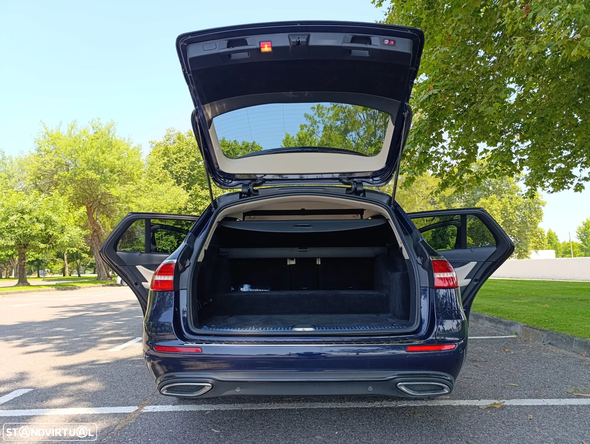 Mercedes-Benz E 300 de Exclusive Line - 37