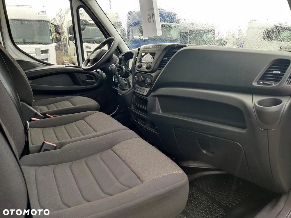 Iveco Daily 35c16 kontener - 6