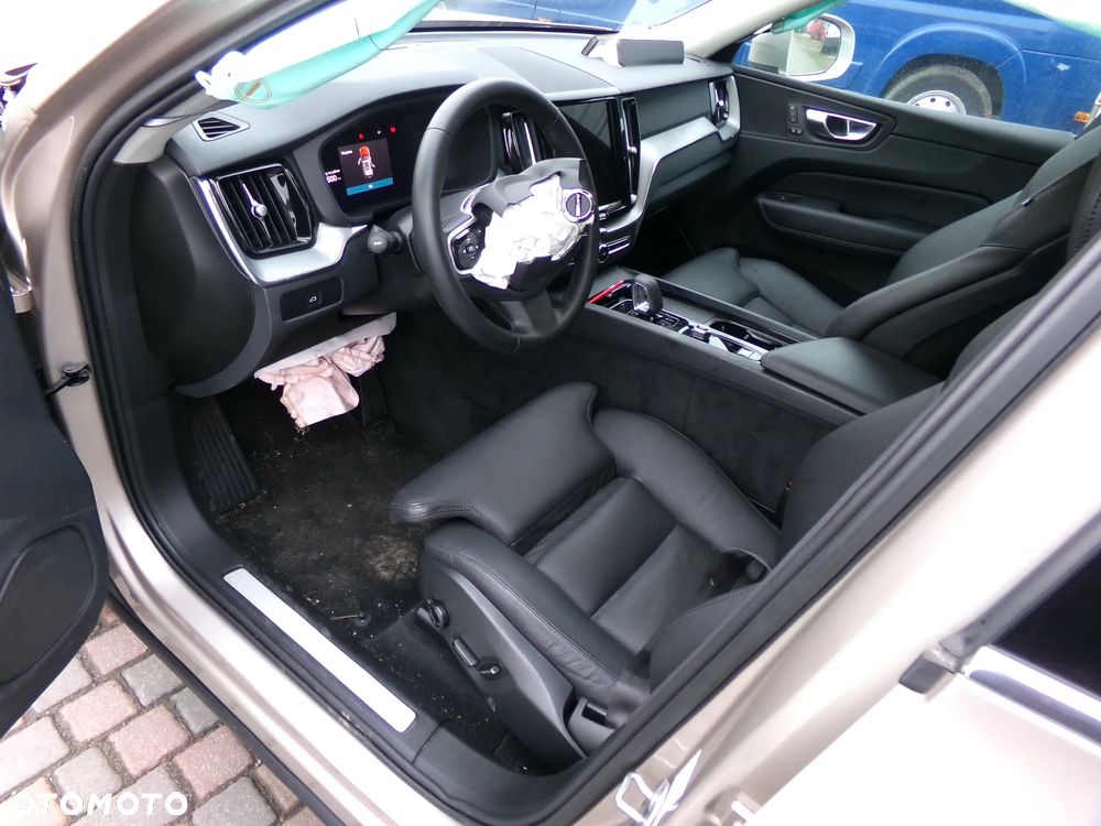 Volvo XC 60 B6 B AWD Ultimate Bright - 2