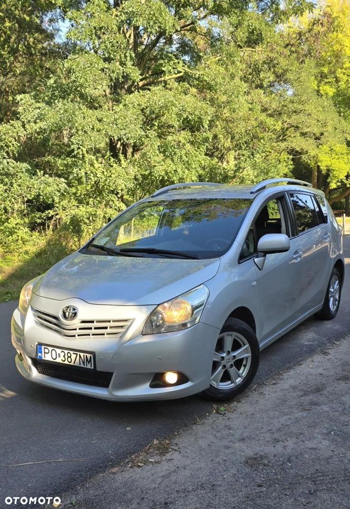 Toyota Verso 1.8 2010 7os - 2