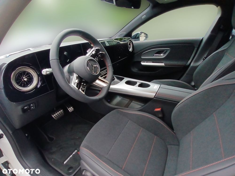 Mercedes-Benz CLA 200 mHEV 8G-DCT - 12