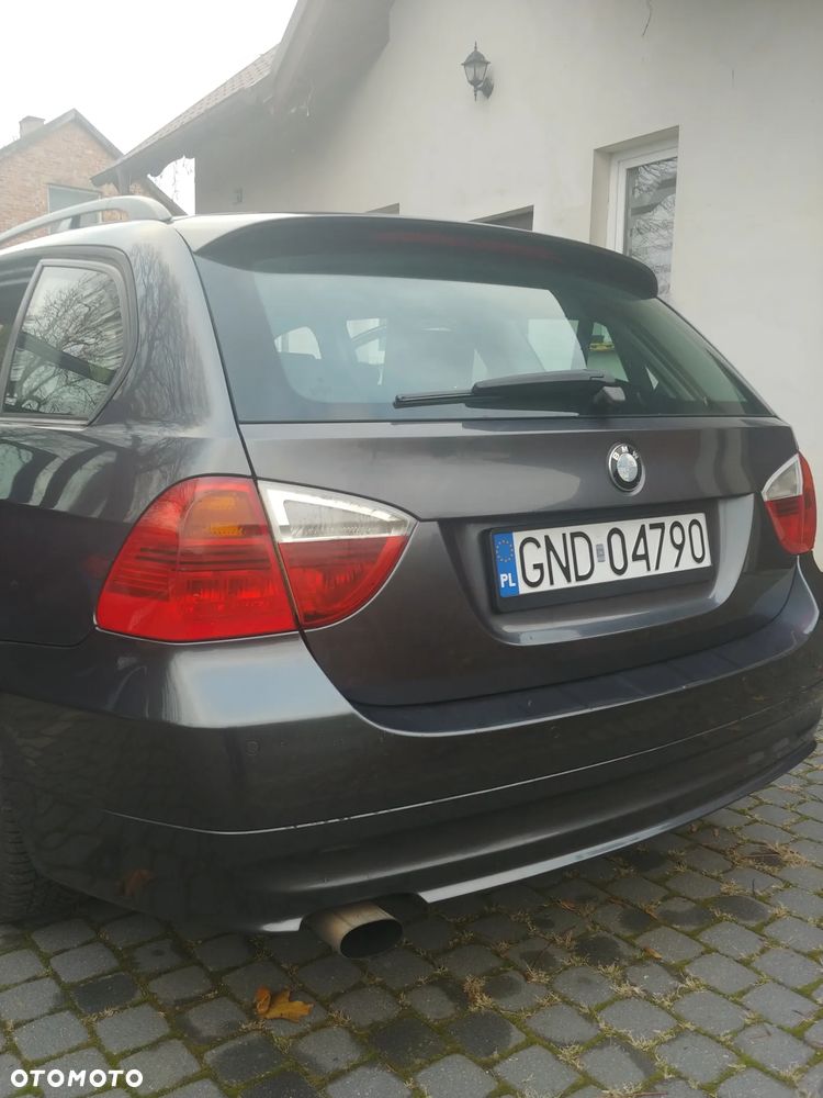 BMW Seria 3 318i - 14