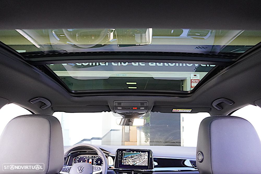 VW T-Roc 1.5 TSI R-Line DSG - 20