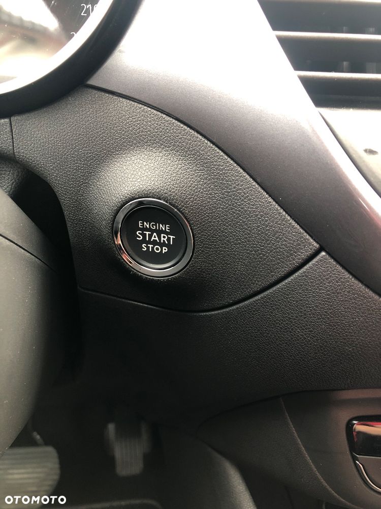 Opel Crossland X 1.2 T Elite S&S - 31