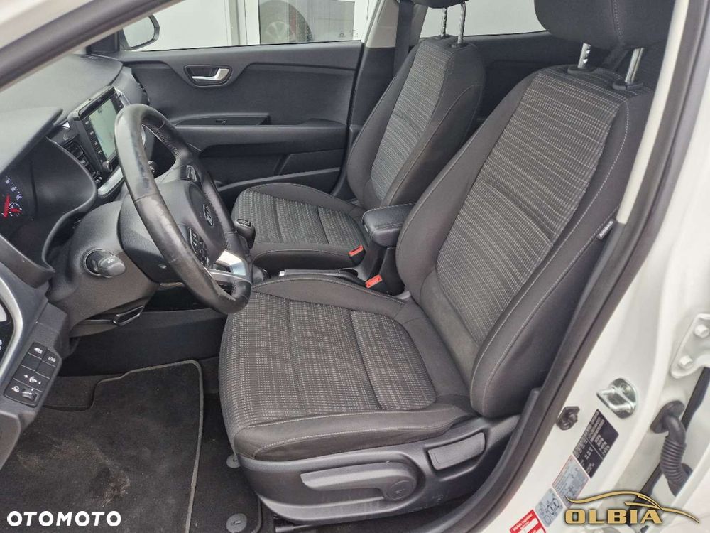 Kia Stonic - 22
