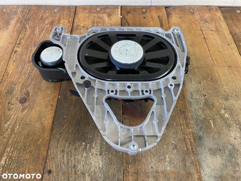 MERCEDES 176 cla 117 glosnik subwoofer A 2048205702 - 1