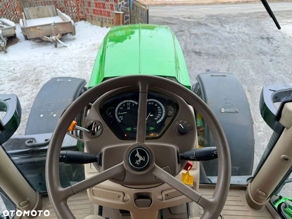 John Deere 6140R - 19