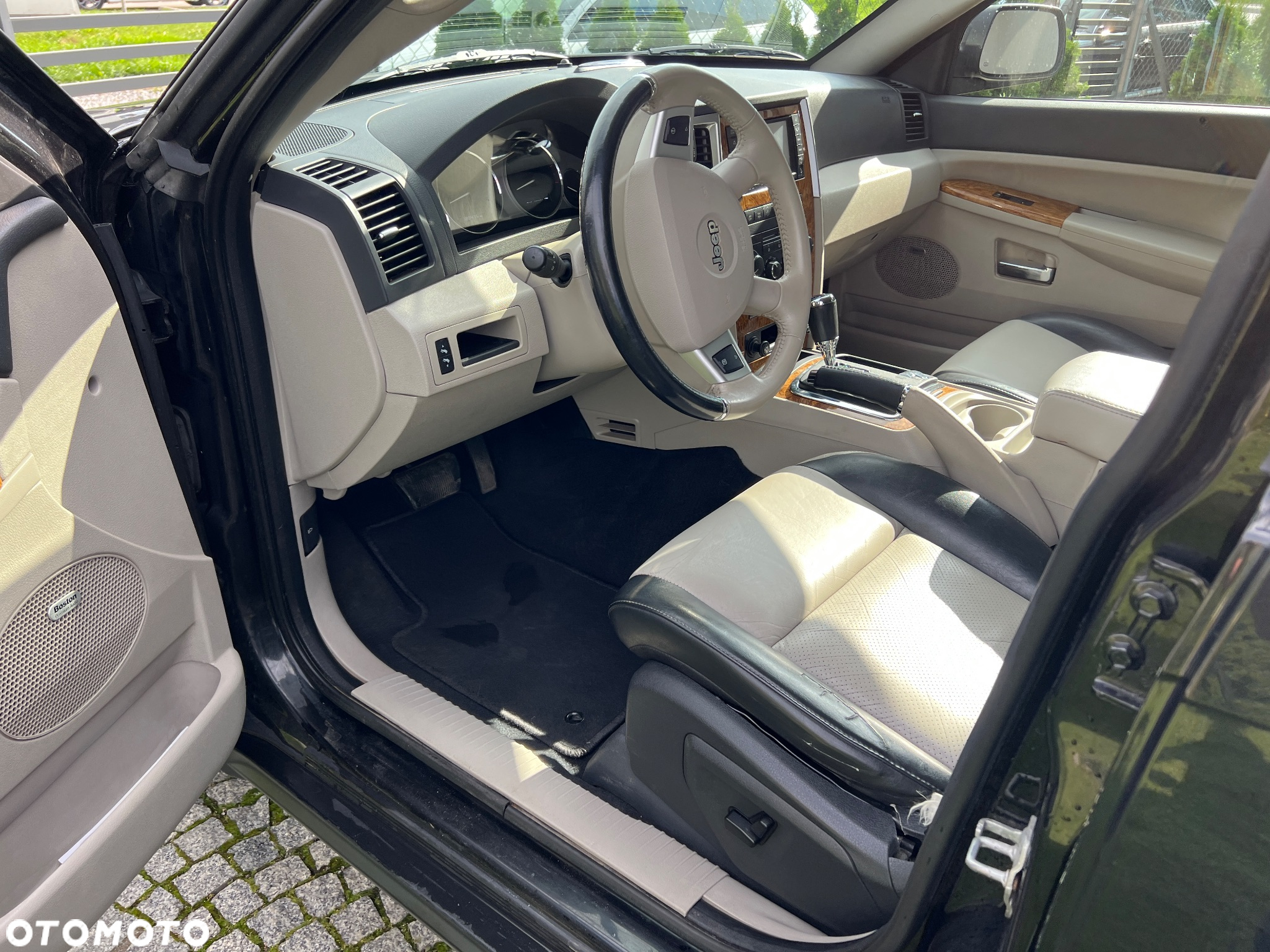 Jeep Grand Cherokee 4.7 4x4 Limited - 21