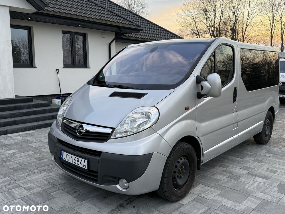 Opel Vivaro - 1