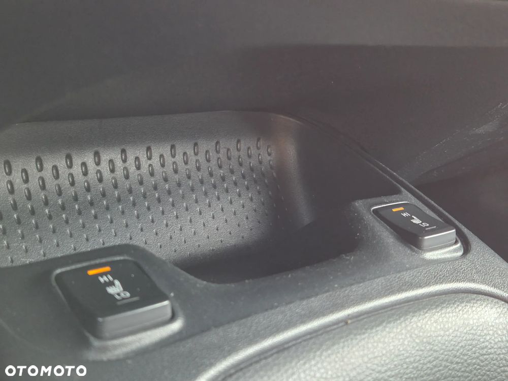 Toyota Corolla 1.8 Hybrid GPF Comfort - 26