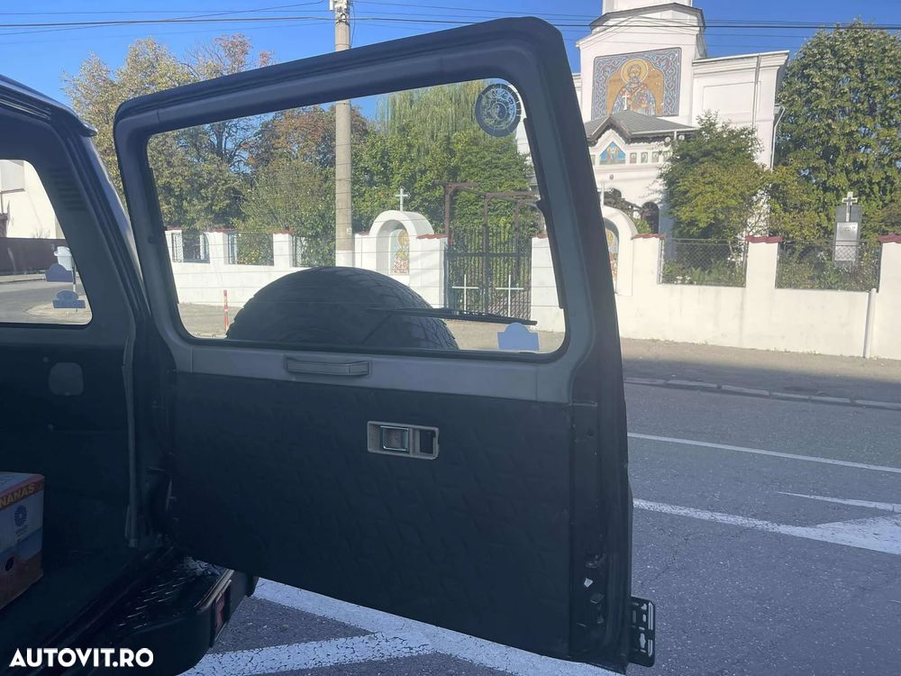 Mitsubishi Pajero - 14