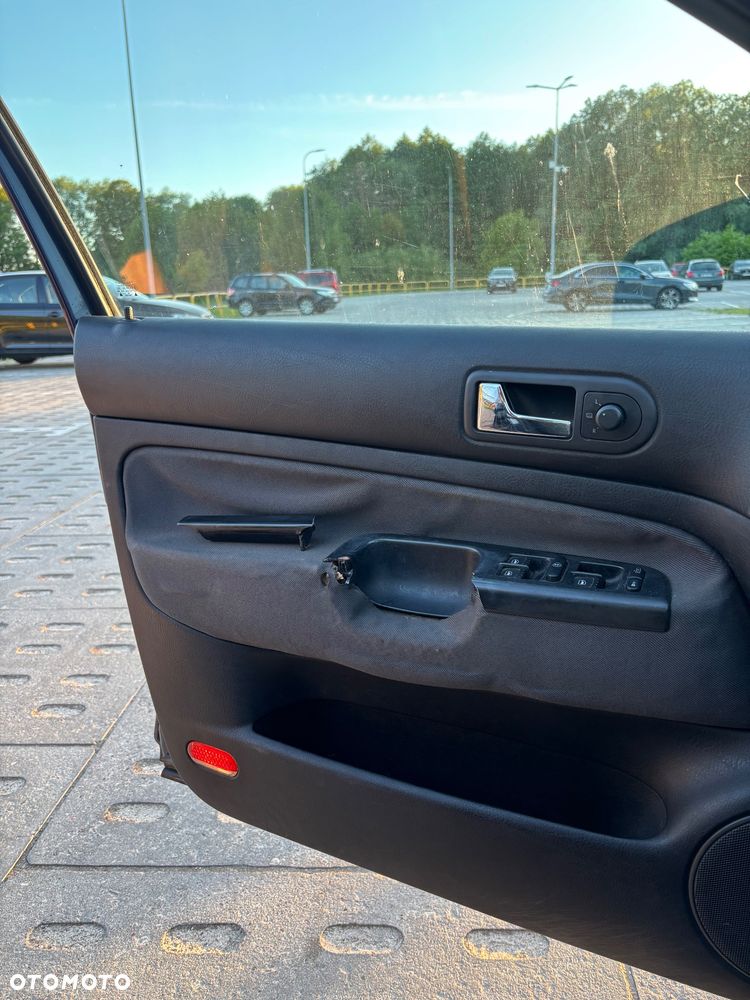 Volkswagen Golf 1.9 TDI - 23