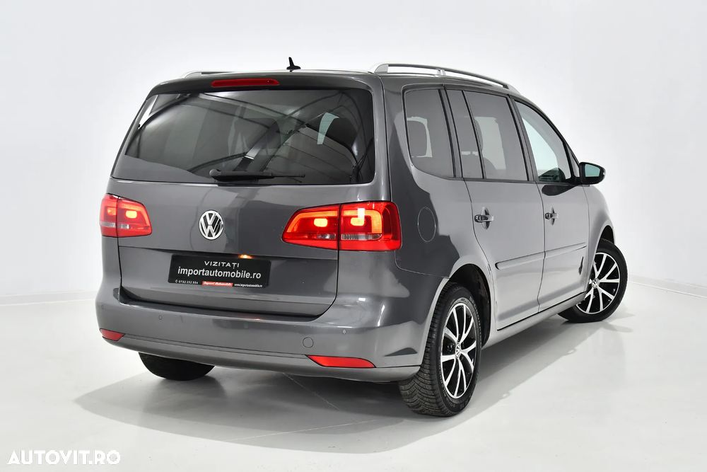 Volkswagen Touran 1.6 TDI DSG Highline - 12