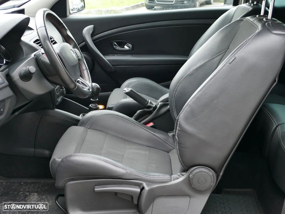 Renault Mégane Coupe 1.5 dCi GT Line EDC - 24