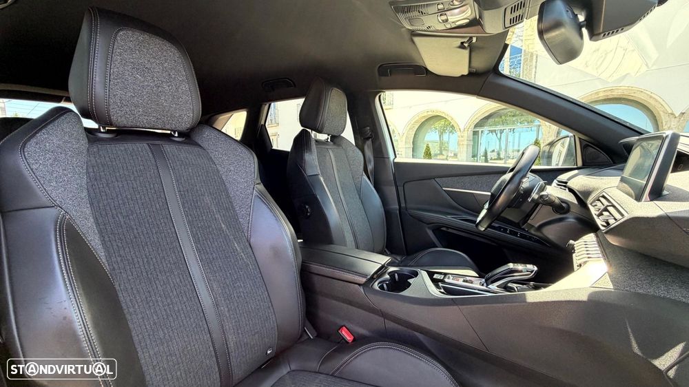 Peugeot 3008 1.5 BlueHDi GT Line EAT8 - 19