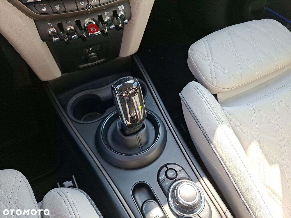 MINI Countryman Cooper ALL4 Classic Trim - 17