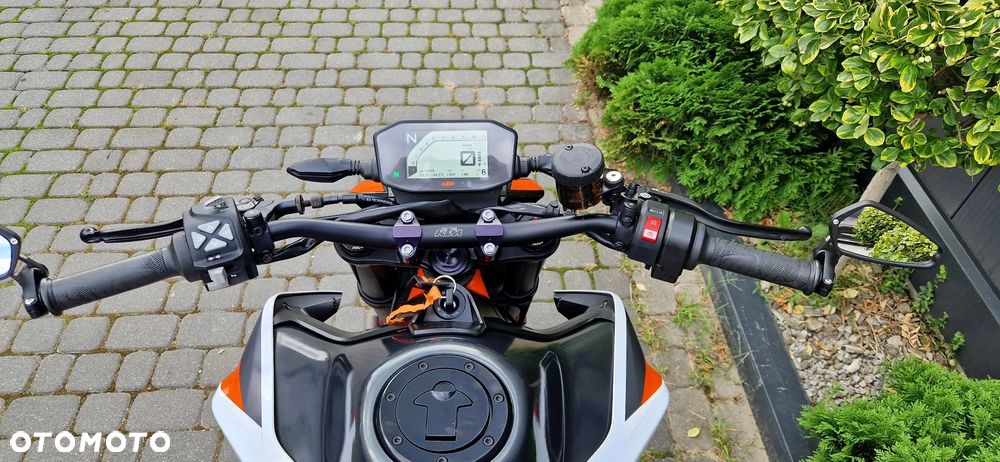 KTM DUKE 890 - 7