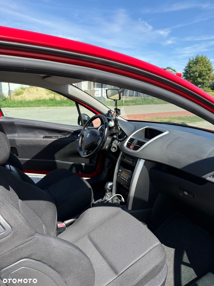Peugeot 207 - 26