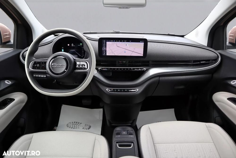 FIAT 500e 2023 — imagine 10