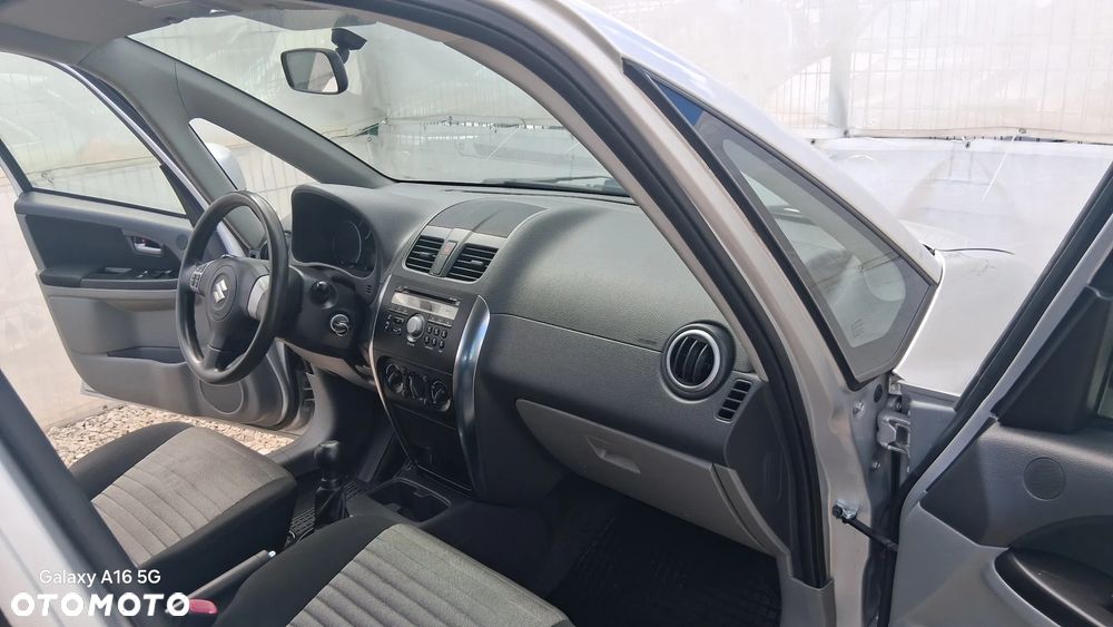 Suzuki SX4 1.6 VVT 4x4 Comfort - 13