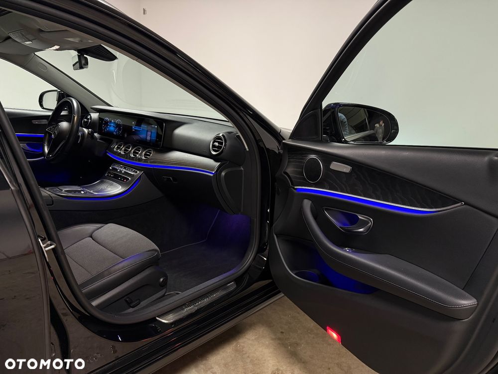 Mercedes-Benz Klasa E 220 d 9G-TRONIC Avantgarde - 16